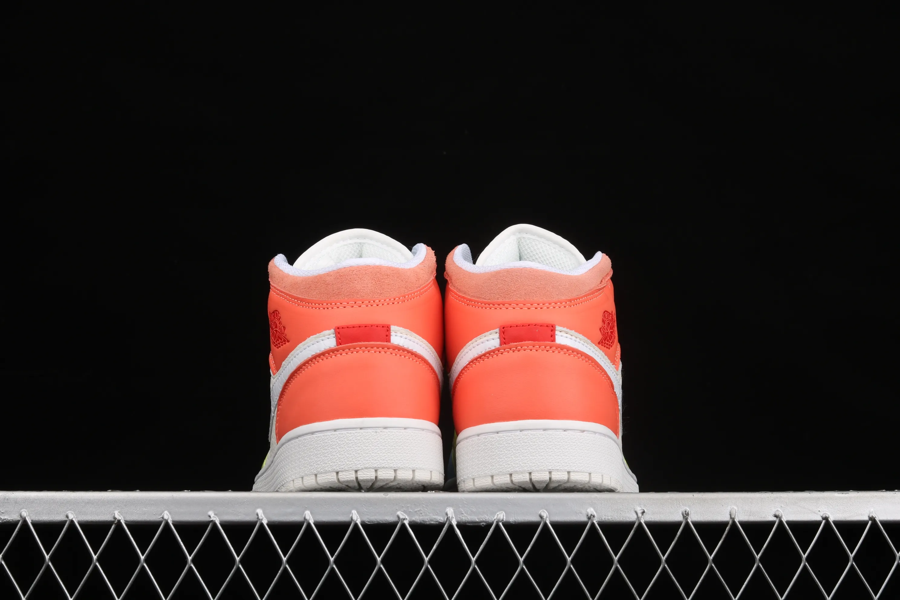 All categories Air Jordan Jordan series basketball shoes Air Jordan 1 Mid Air Jordan 1 Mid AJ1 Joe 1 color stitching mid-top basketball shoes DJ6908-100
